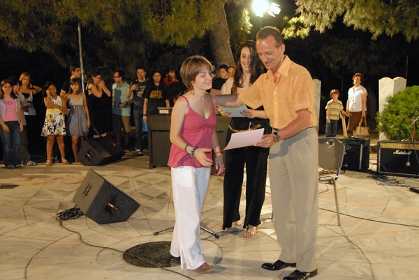 απονομές αναμνηστικών διπλωμάτων σε συναυλία του Ελεύθερου Ωδείου απονομές αναμνηστικών διπλωμάτων σε συναυλία του Ελεύθερου Ωδείου
